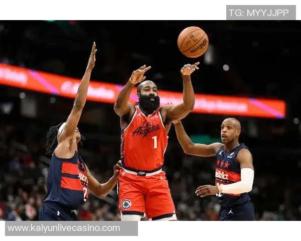 快船与勇士激战回顾精彩瞬间尽在其中